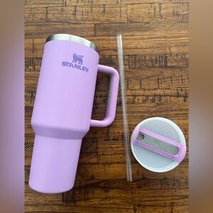 Stanley Lilac 40 oz Quencher H2.0 FlowState Tumbler